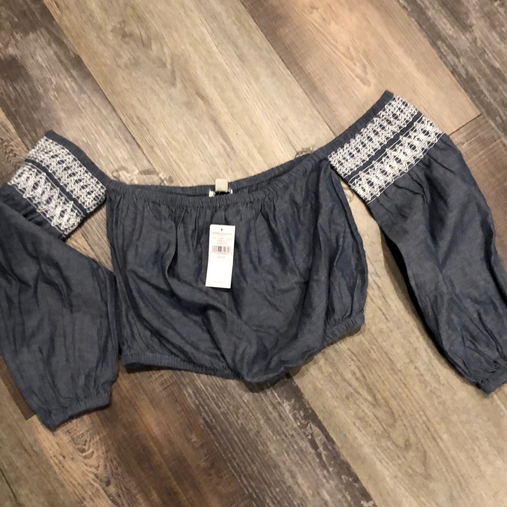Crop never worn